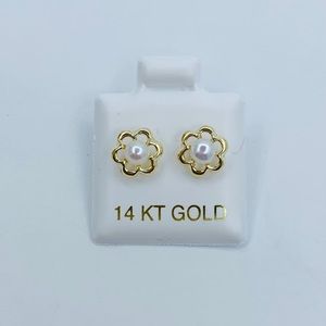 14k Gold Stud Earrings Fresh Water Pearl